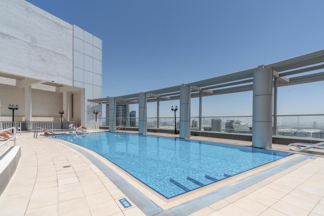 Spacious 2 Beds 5 Min Walk From Dubai Mall With Brand New Gym And Rooftop Swimming Pool Appartement Buitenkant foto